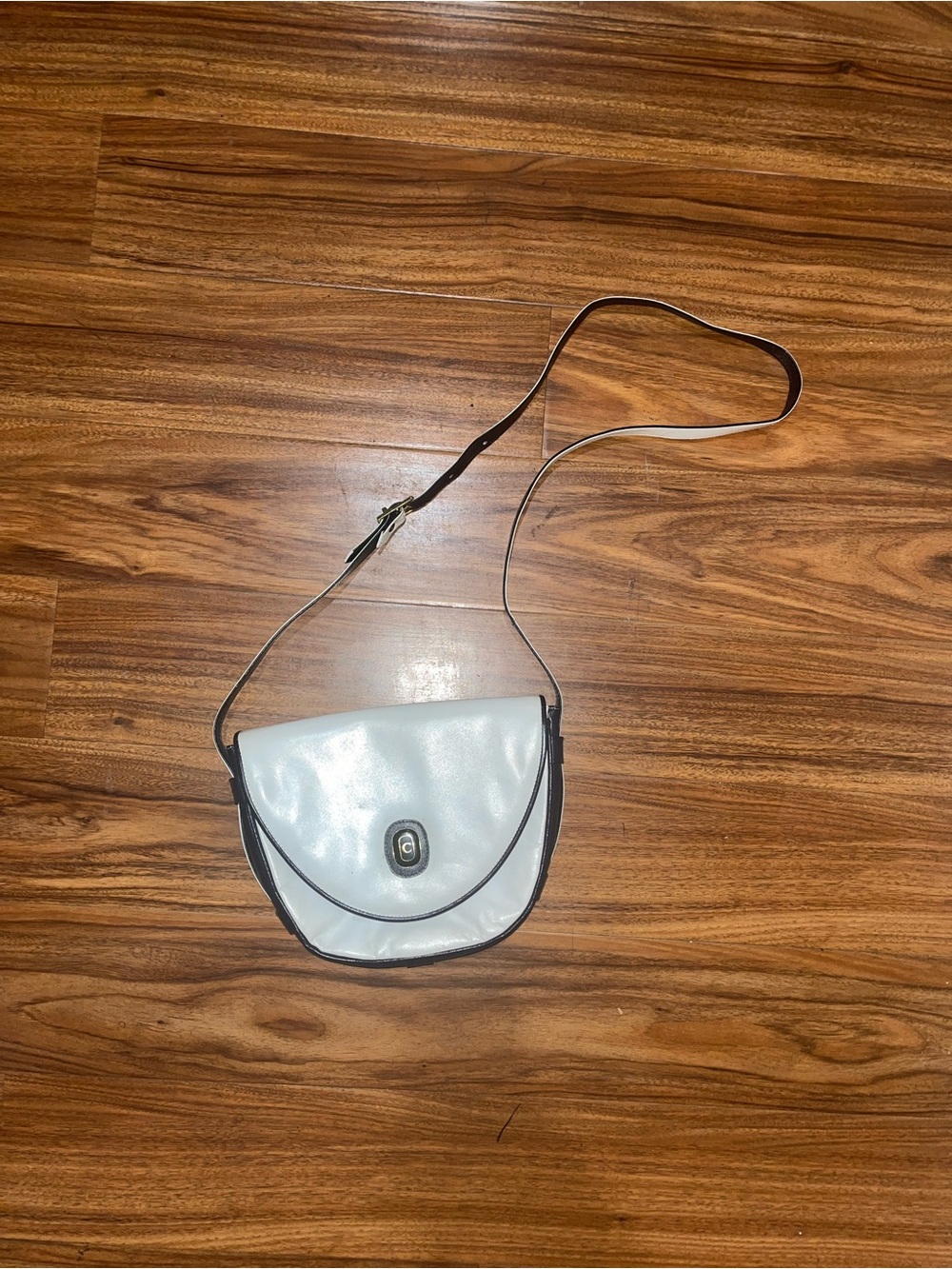 Vintage White Crossbody Saddle Bag with Contrast Trim